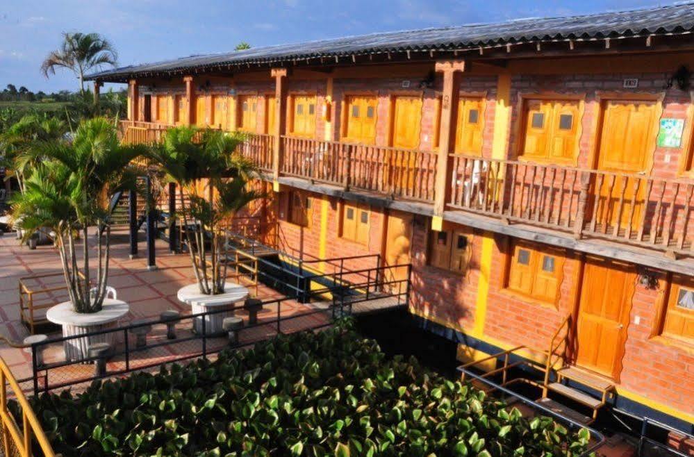 Hotel Campestre Las Bailarinas Armenia  Kültér fotó